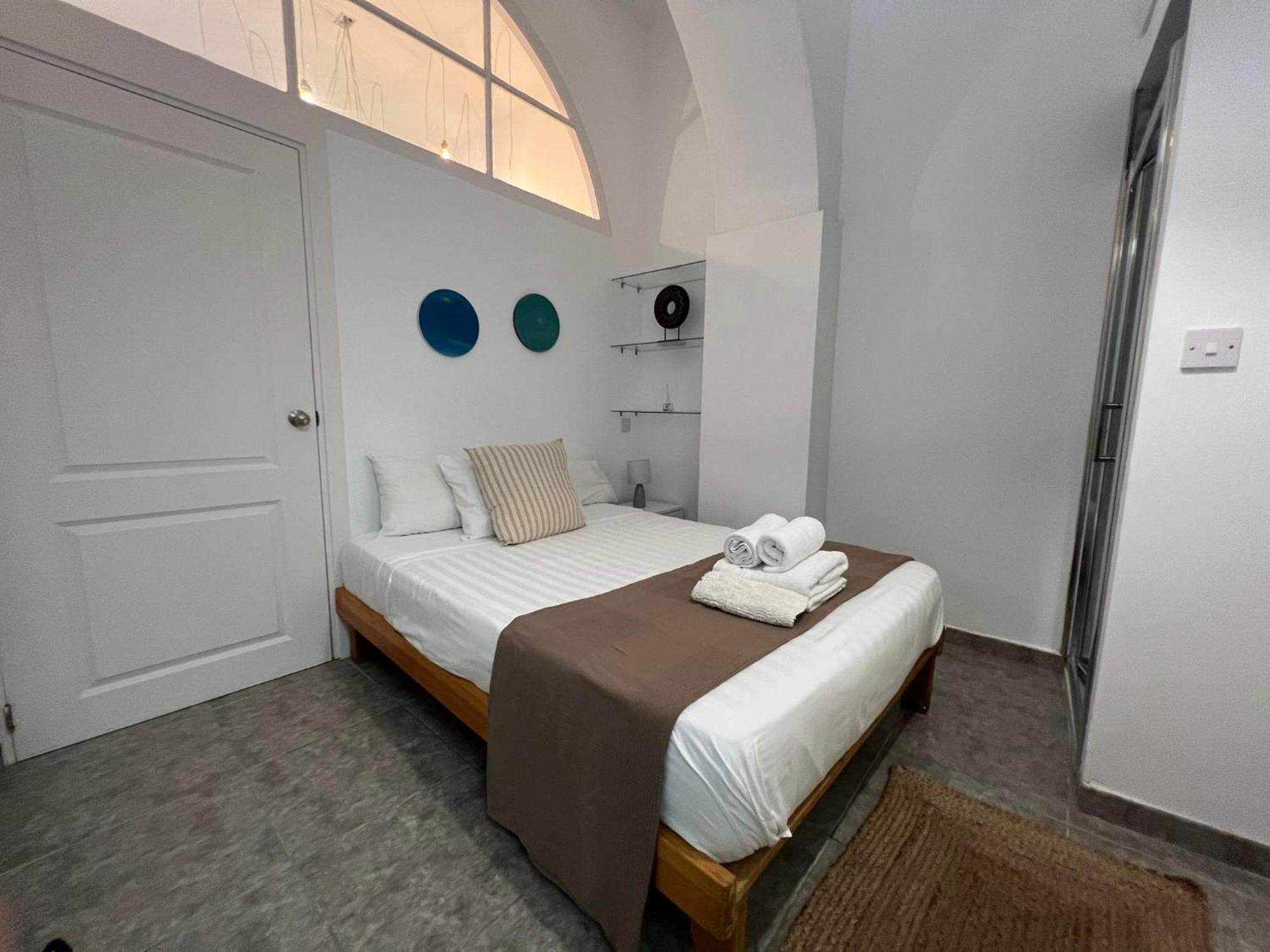 Budget-Friendly 1Br In The City Center ยิบรอลตาร์ ภายนอก รูปภาพ